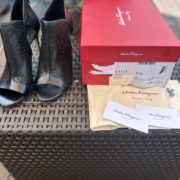 NWT Ferragamo Gayle Black Heeled Boots size 8.5 - Picture 3 of 7